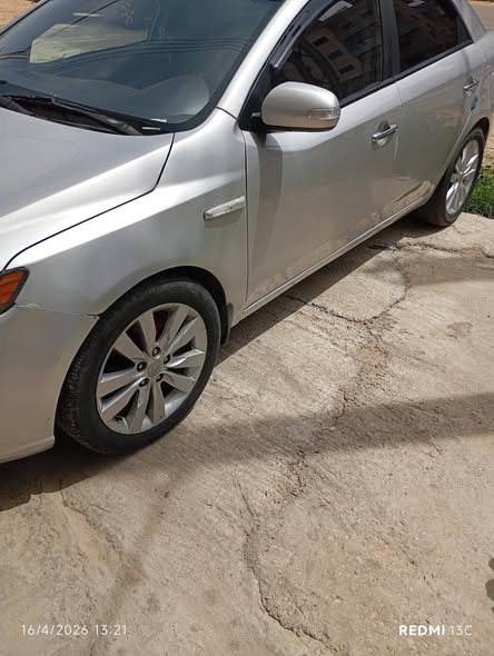 كيا فورتي 2010 - صورة 4