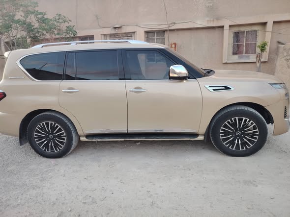 نيسان باترول 2010 - صورة 3