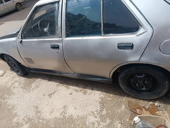 فولكس فاجن غولف 1983 - صورة 3