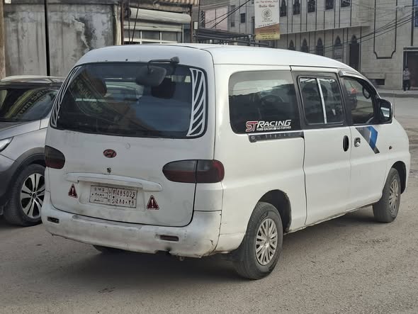 هيونداي ستاريكس 2003 - صورة 3