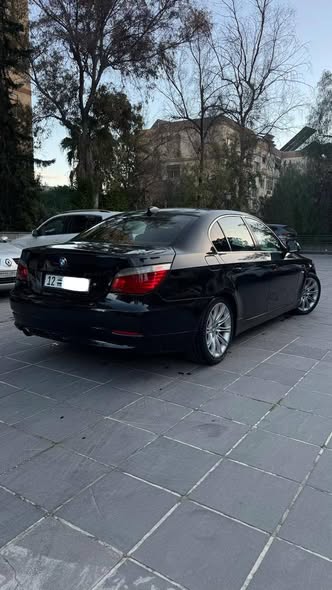 بي إم دبليو 520 2010 - صورة 3