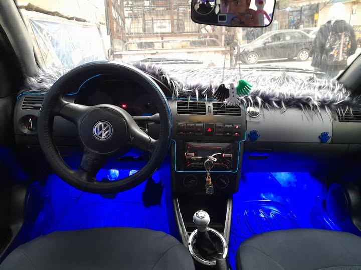 فولكس فاجن كول 2004