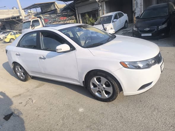 كيا فورتي 2010 - صورة 3