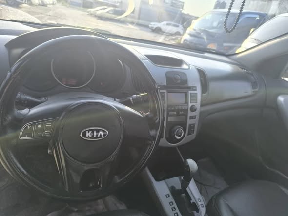 كيا فورتي 2010 - صورة 4