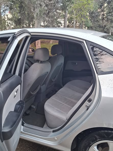 هيونداي افانتي 2007 - صورة 5