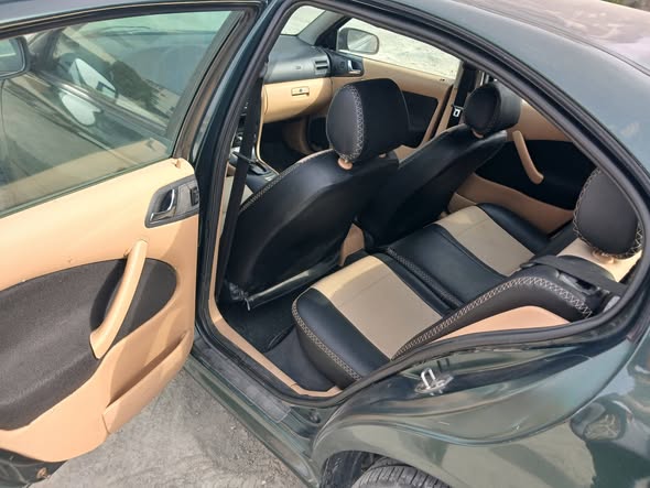 سكودا أوكتافيا 2002 - صورة 3