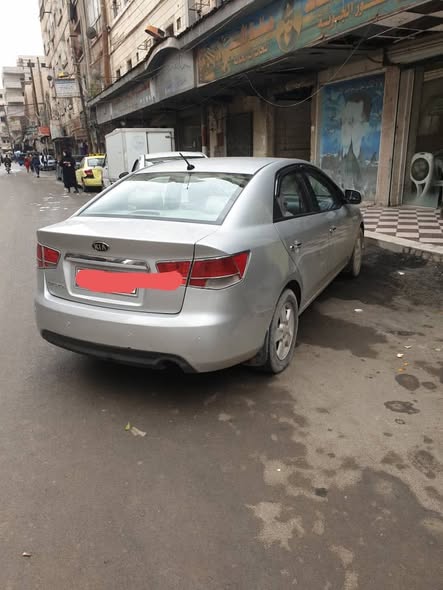 كيا فورتي 2009 - صورة 2