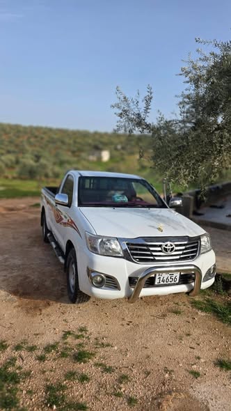 تويوتا هايلوكس 2012 - صورة 2