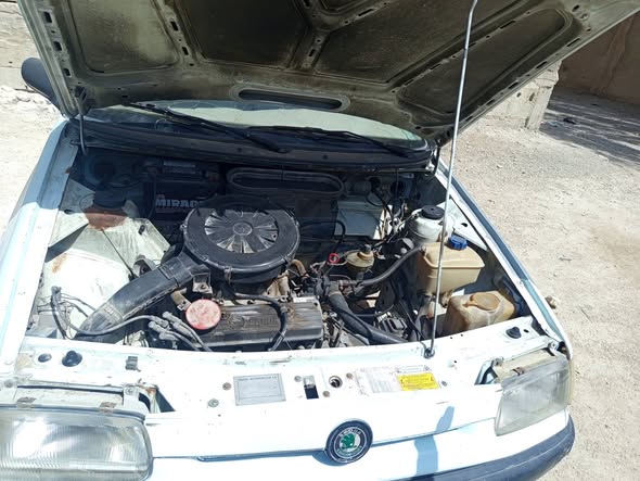 سكودا Pickup 1997 - صورة 3