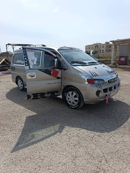 هيونداي ستاريكس 2006 - صورة 4