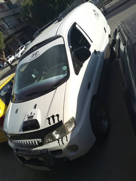 هيونداي H-1 2001 - صورة 3