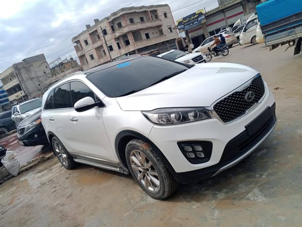 كيا سورينتو 2015 - صورة 4