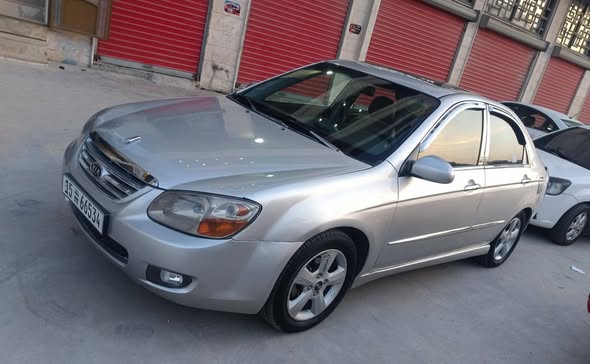 كيا سيراتو 2007 - صورة 1