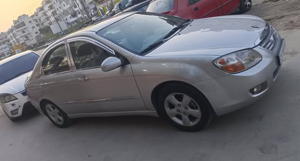 كيا سيراتو 2007 - صورة 3