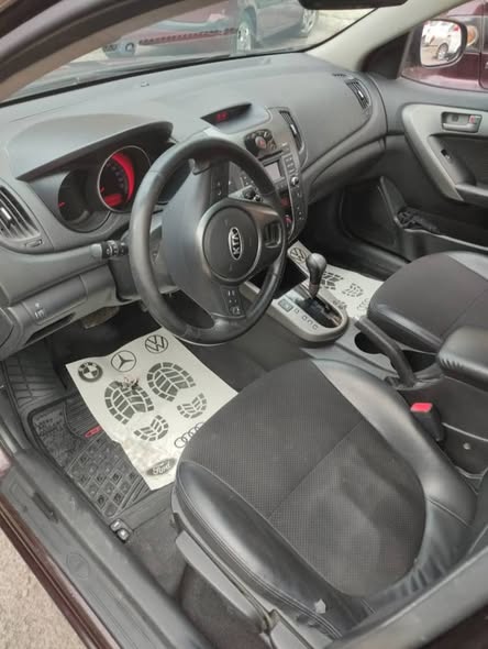 كيا فورتي 2010 - صورة 3