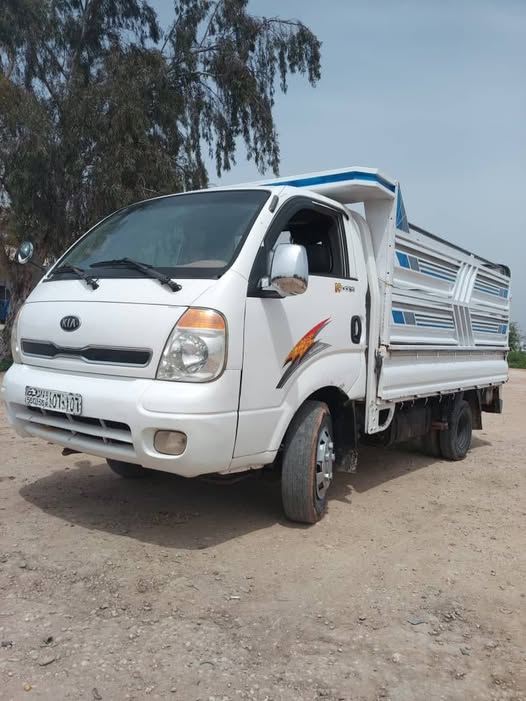 كيا K2700 2006