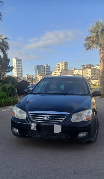 كيا سيراتو 2008 - صورة 1