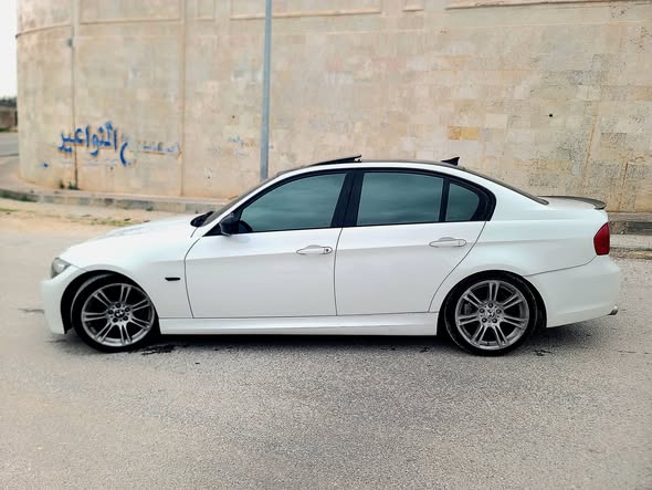 بي ام 320d 2011 - صورة 5