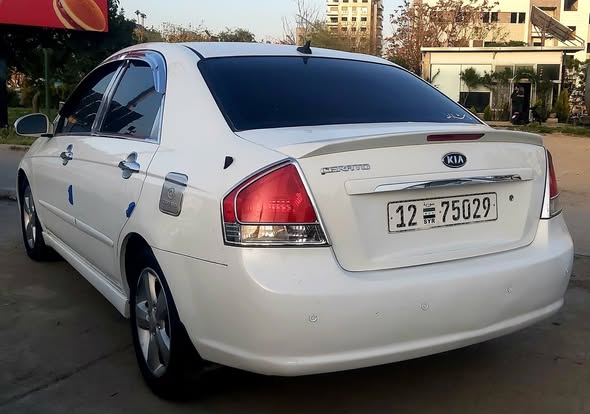 كيا سيراتو 2009 - صورة 2