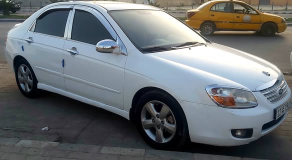 كيا سيراتو 2009 - صورة 3