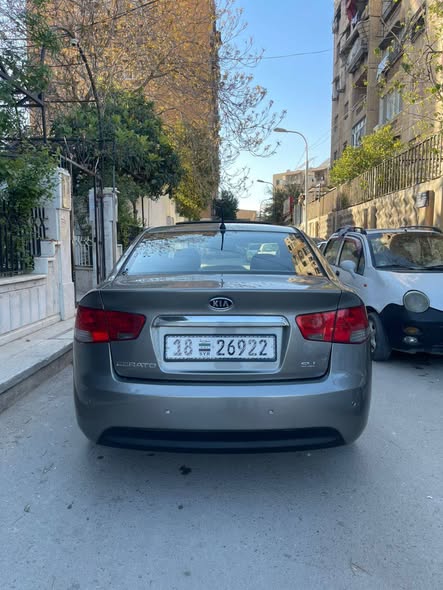 كيا سيراتو 2009 - صورة 2