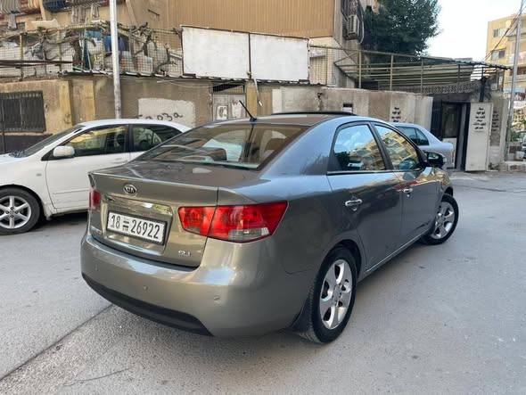 كيا سيراتو 2009 - صورة 4