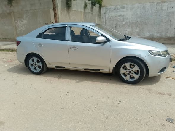 كيا سيراتو 2009 - صورة 4