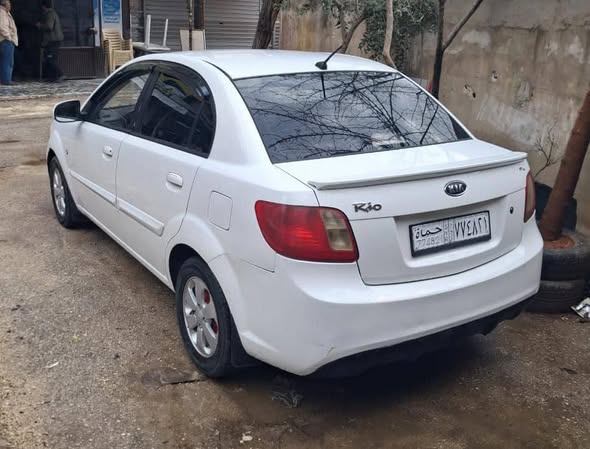 كيا ريو 2011 - صورة 2