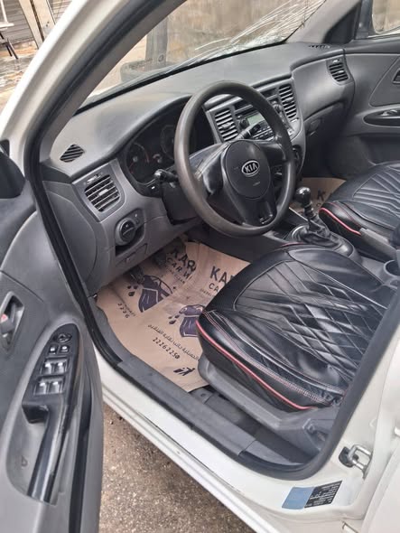 كيا ريو 2011 - صورة 3