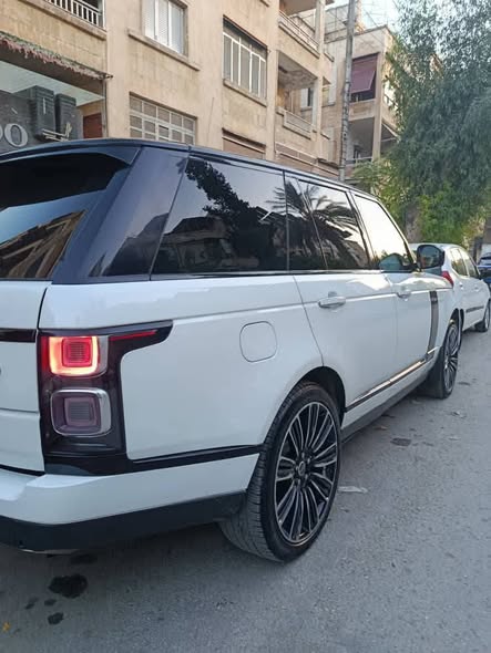 لاند روفر رينج روفر 2015 - صورة 4