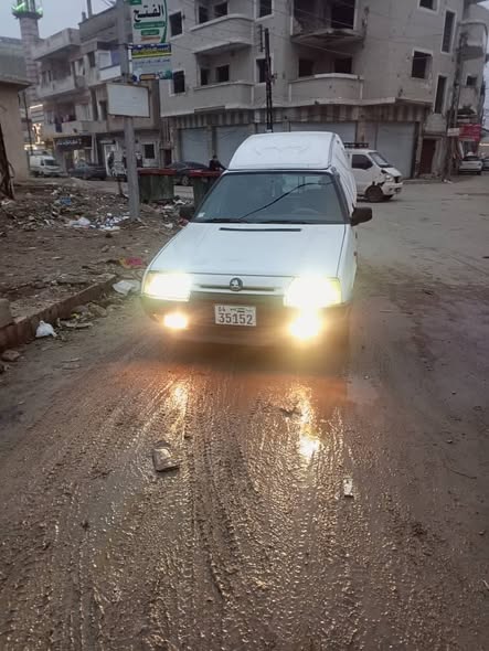 سكودا بيك اب 1995 - صورة 3