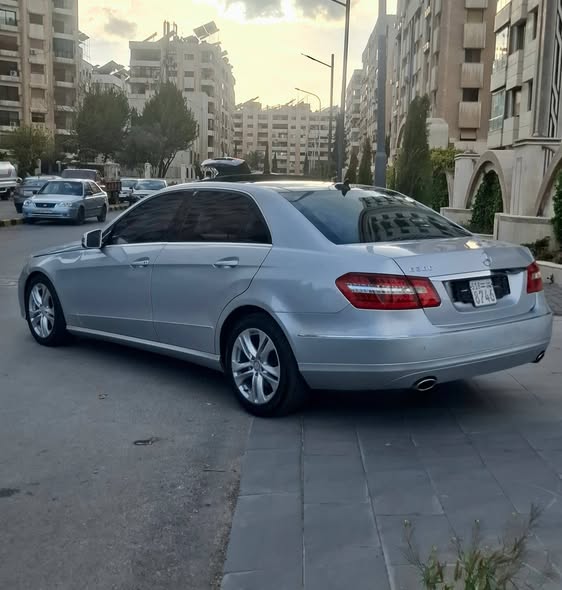 مرسيدس E300 2011 - صورة 4