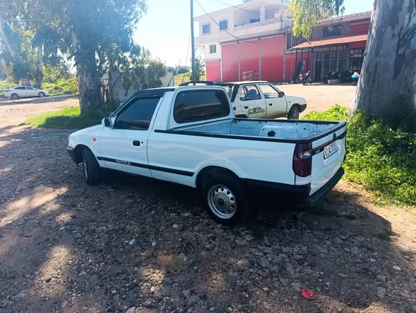 سكودا بيك أب 1996 - صورة 2