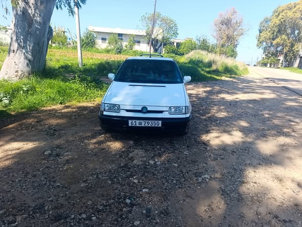 سكودا بيك أب 1996 - صورة 3