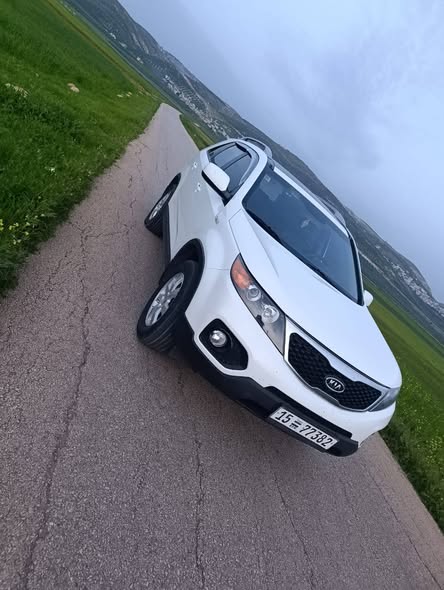 كيا سيرنتو 2010 - صورة 3