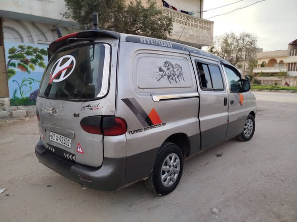 هيونداي ستاركس 1999 - صورة 3