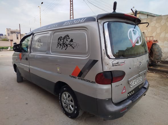 هيونداي ستاركس 1999 - صورة 4