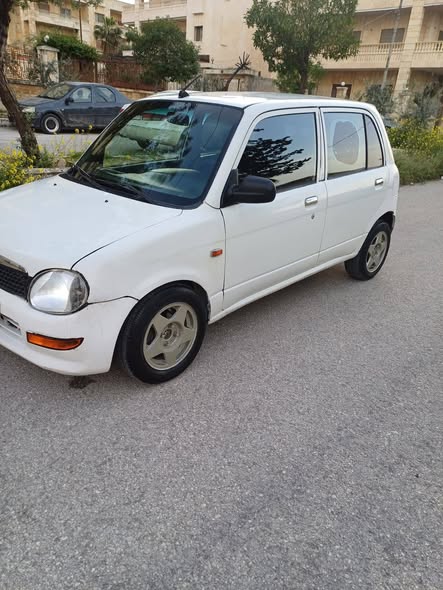 ديهاتسو سيريون 2007 - صورة 2