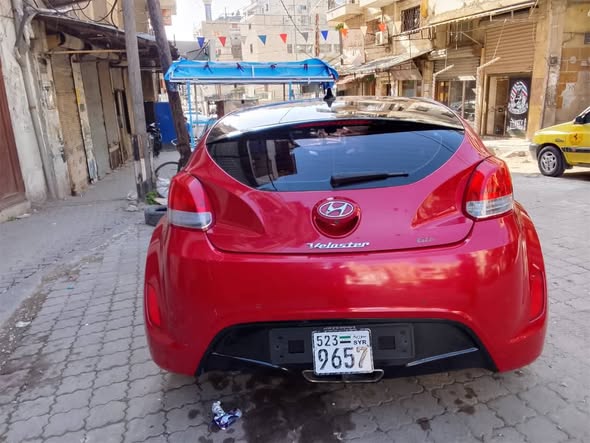 هيونداي فيلوستر 2012 - صورة 3