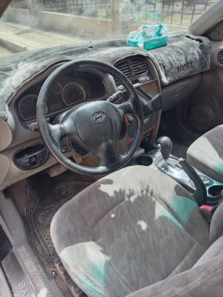 هيونداي سنتافي 2005 - صورة 5