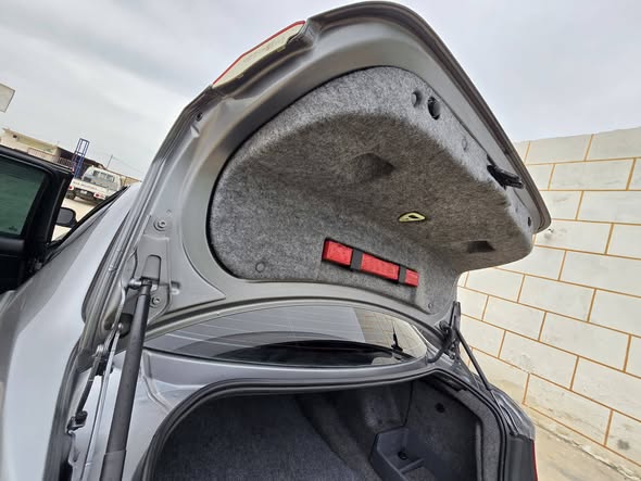 بي ام دبليو 320 2010 - صورة 4