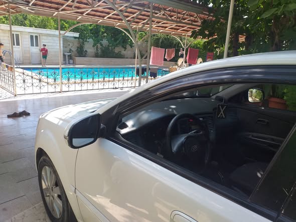 كيا ريو 2010 - صورة 3