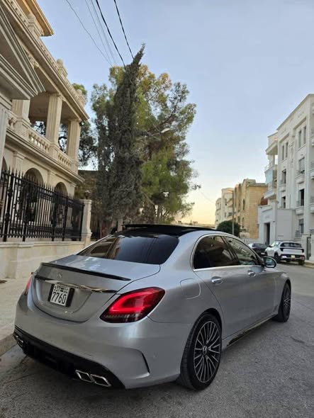 مرسيدس C300 2018 - صورة 2