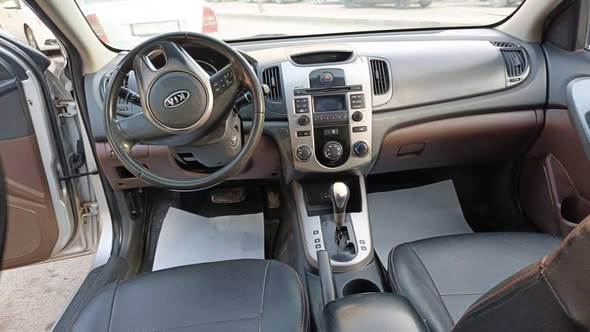 كيا فورتي 2009 - صورة 4