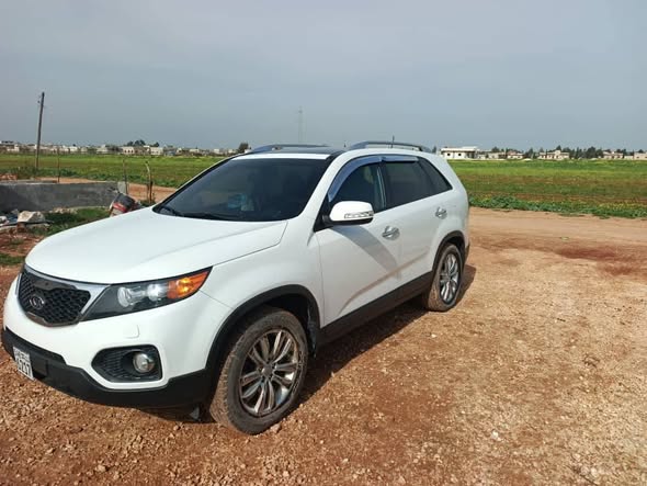 كيا سورينتو 2010 - صورة 1