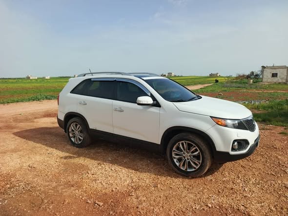 كيا سورينتو 2010 - صورة 5