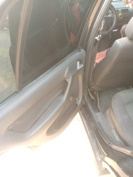 فولكس فاجن غول 2002 - صورة 3