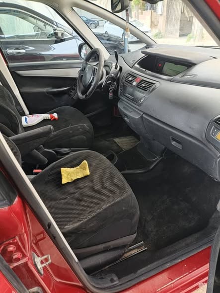 ستروين سي 4 بيكاسو 2009 - صورة 3