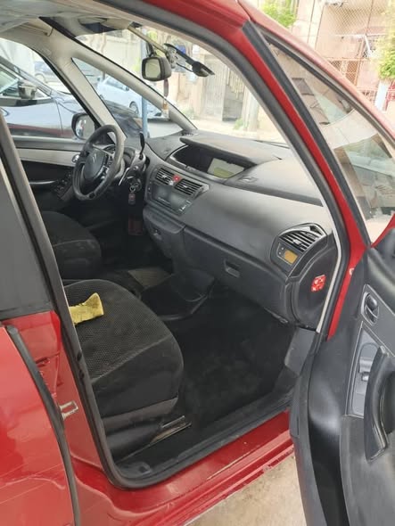 ستروين سي 4 بيكاسو 2009 - صورة 4