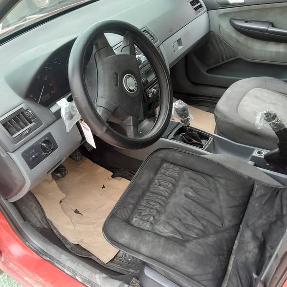 سكودا فابيا 2002 - صورة 4